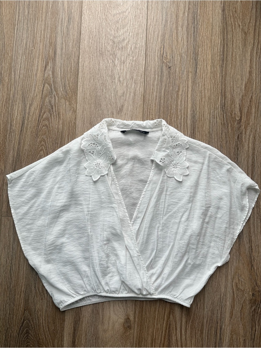 Zara white embroidered floral collar crop top